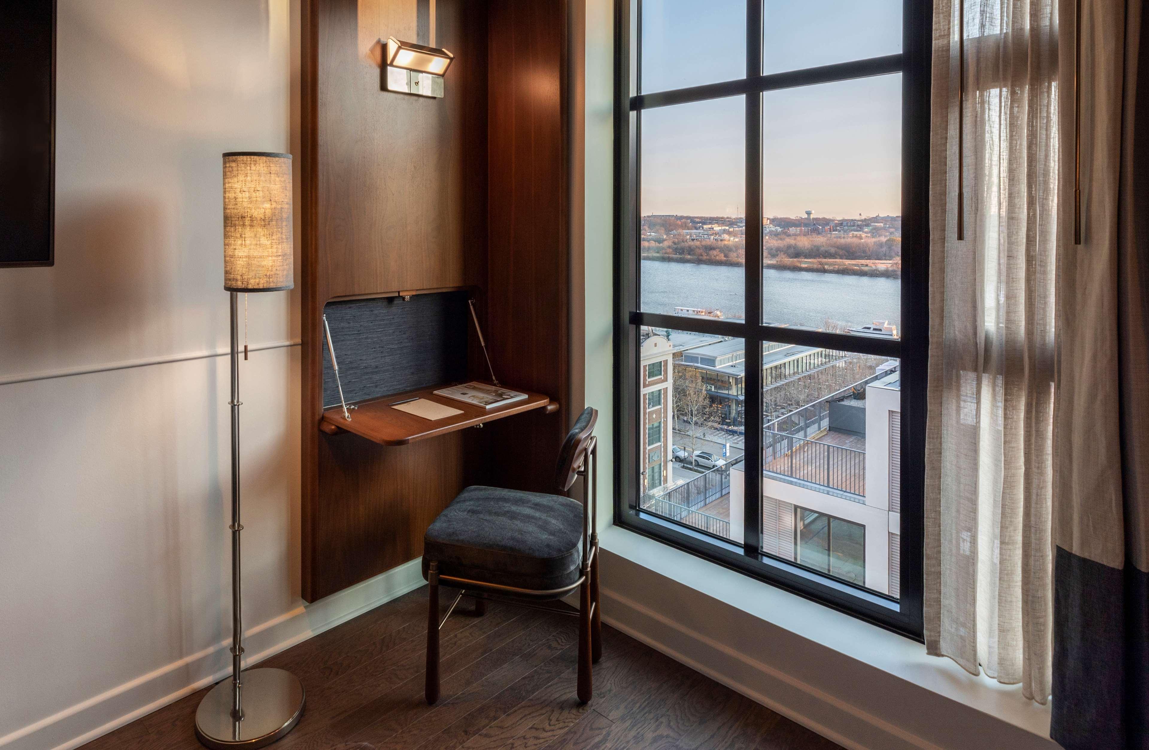 Thompson Dc, By Hyatt 4*