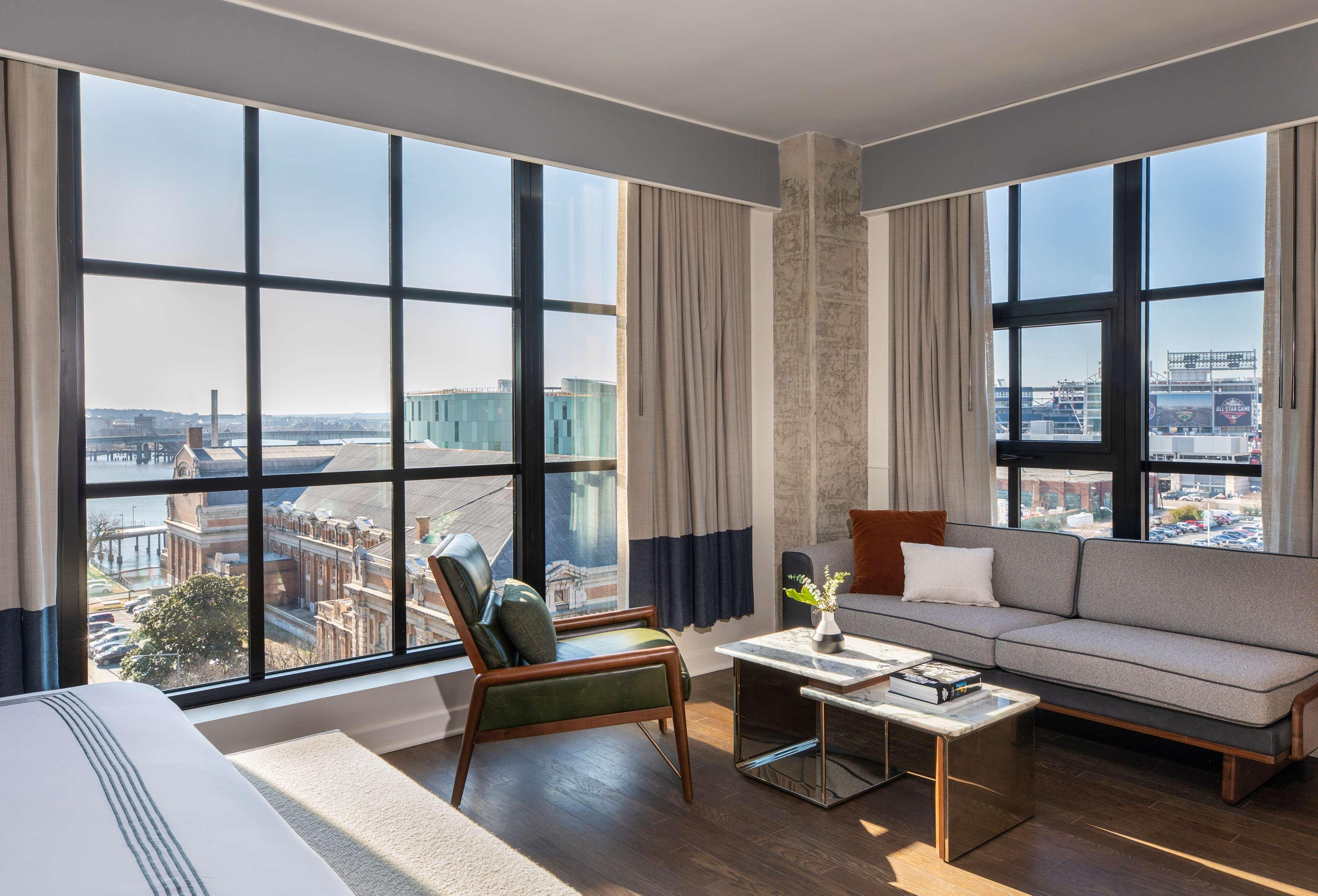 Thompson Dc, By Hyatt 4*