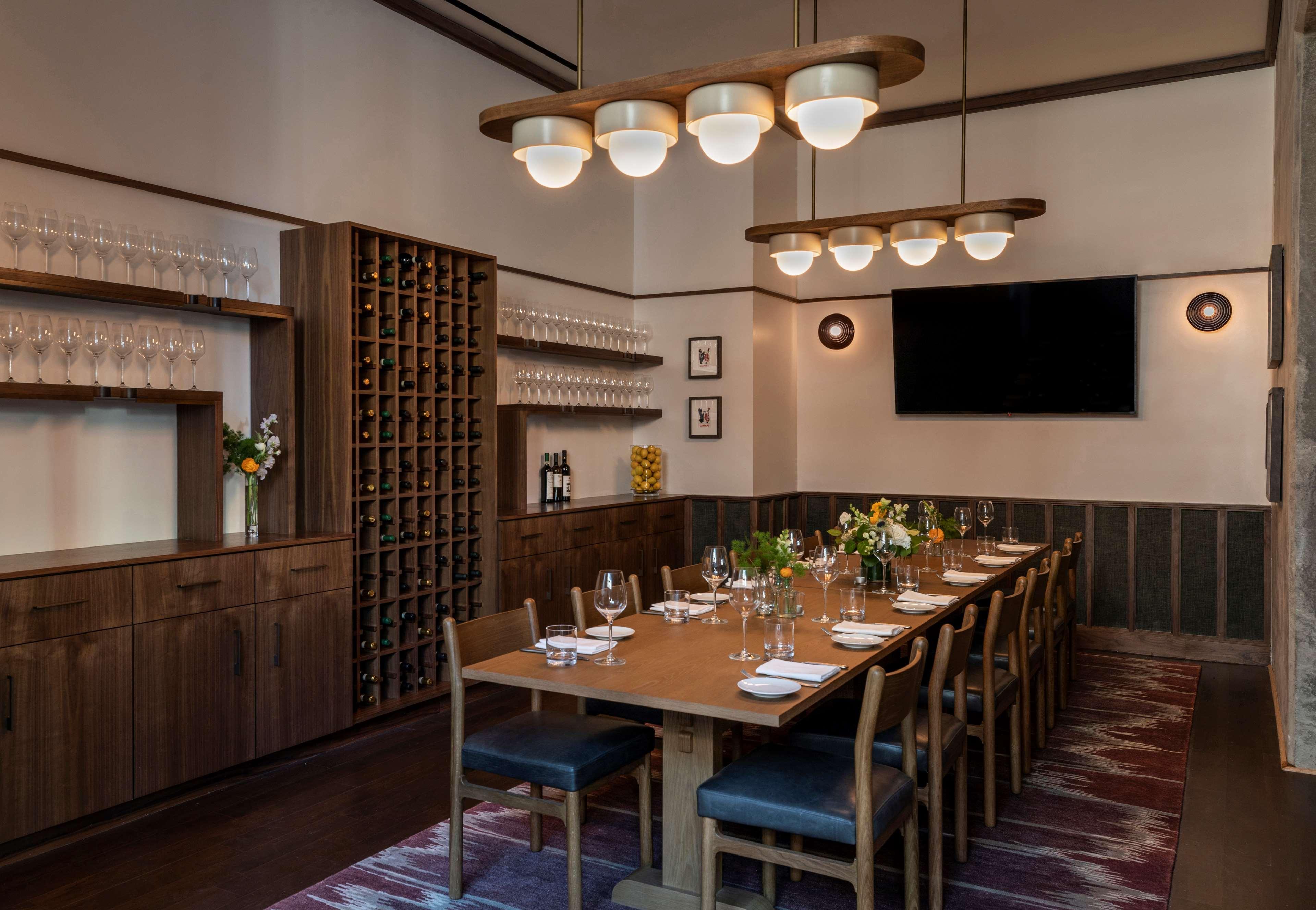 Thompson Dc, By Hyatt